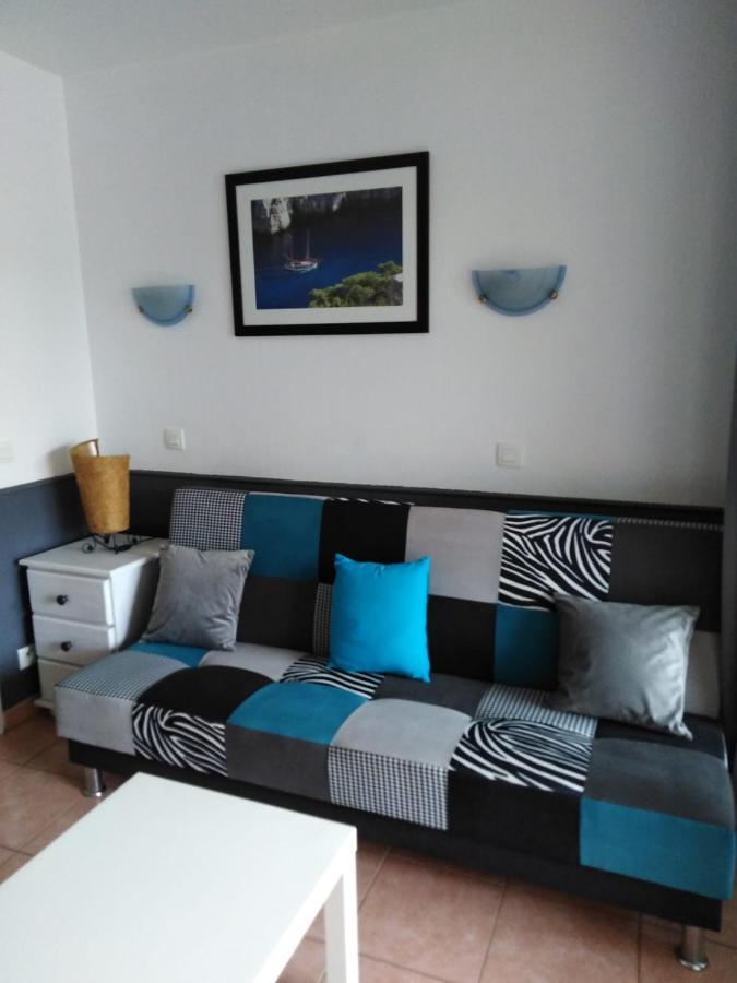 Appartement T2 Avec Piscine A 100 M De La Plage Six-Fours-les-Plages Exterior photo