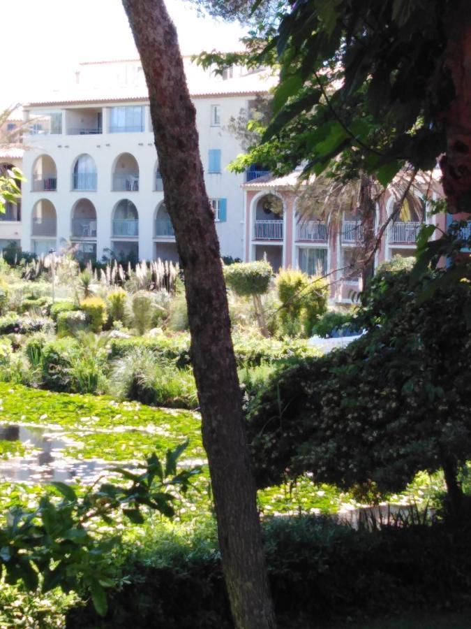 Appartement T2 Avec Piscine A 100 M De La Plage Six-Fours-les-Plages Exterior photo